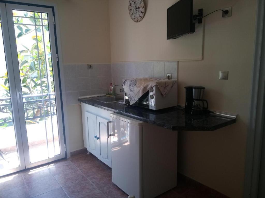 Studios Eftichia Fourni Ikarias Ngoại thất bức ảnh